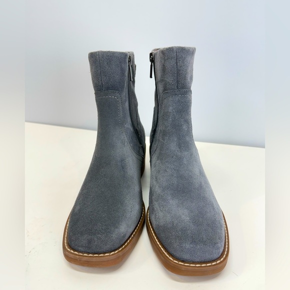 LUCKY BRAND Gray suede KASEY heeled ankle boots size 6.5 - Picture 1 of 8